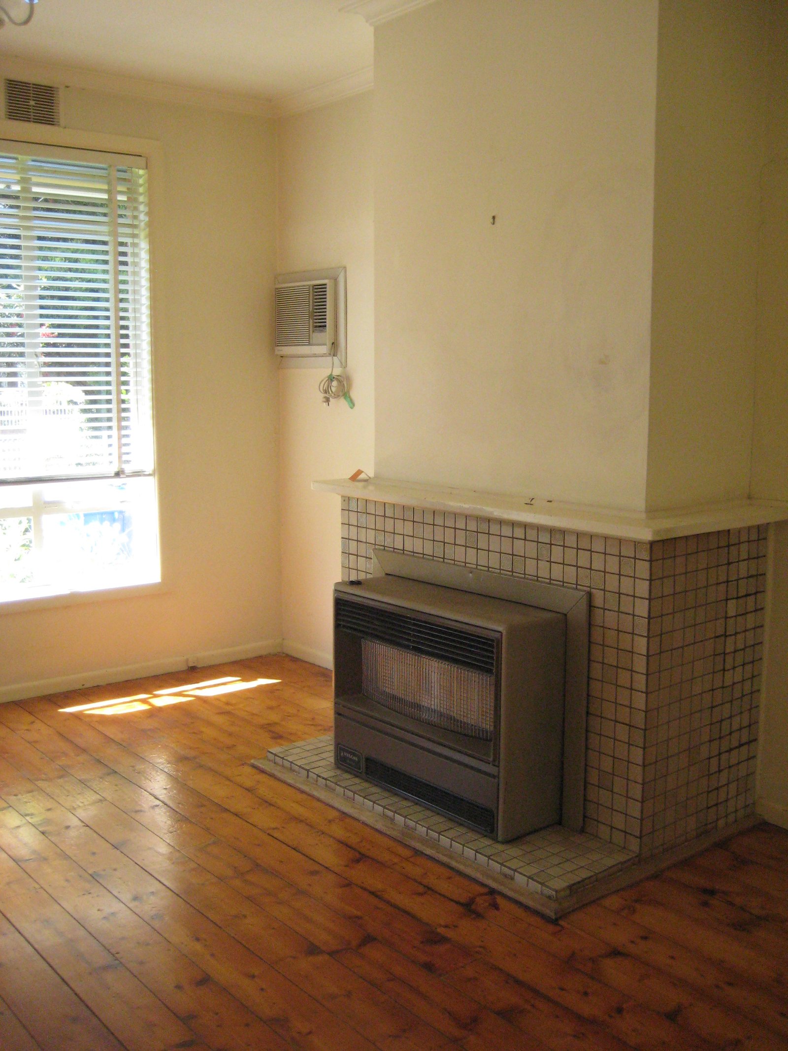 Gallery: 7 Lonsdale Avenue