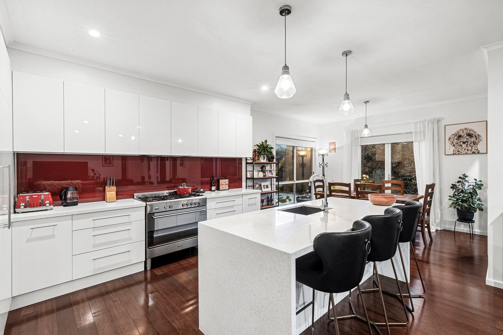 Gallery: 7 Lorikeet Court