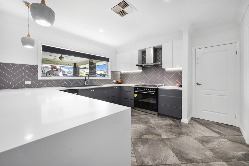 7 Lorikeet Drive TAMWORTH 2