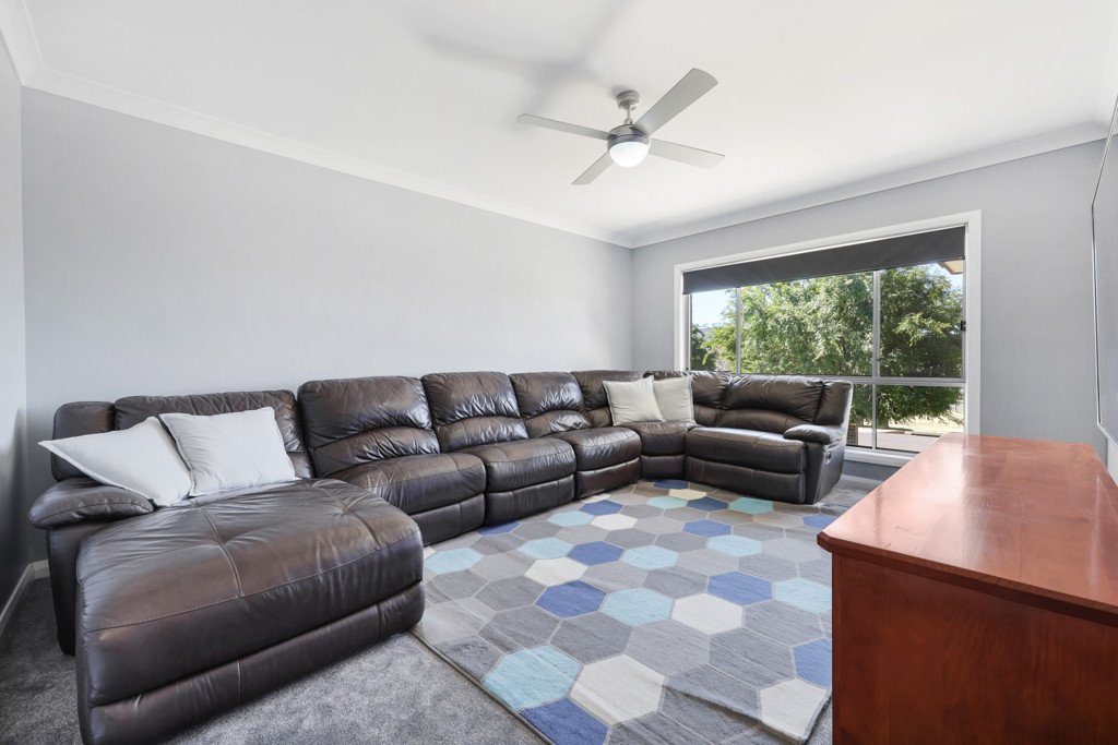 7 Lorikeet Drive TAMWORTH 5