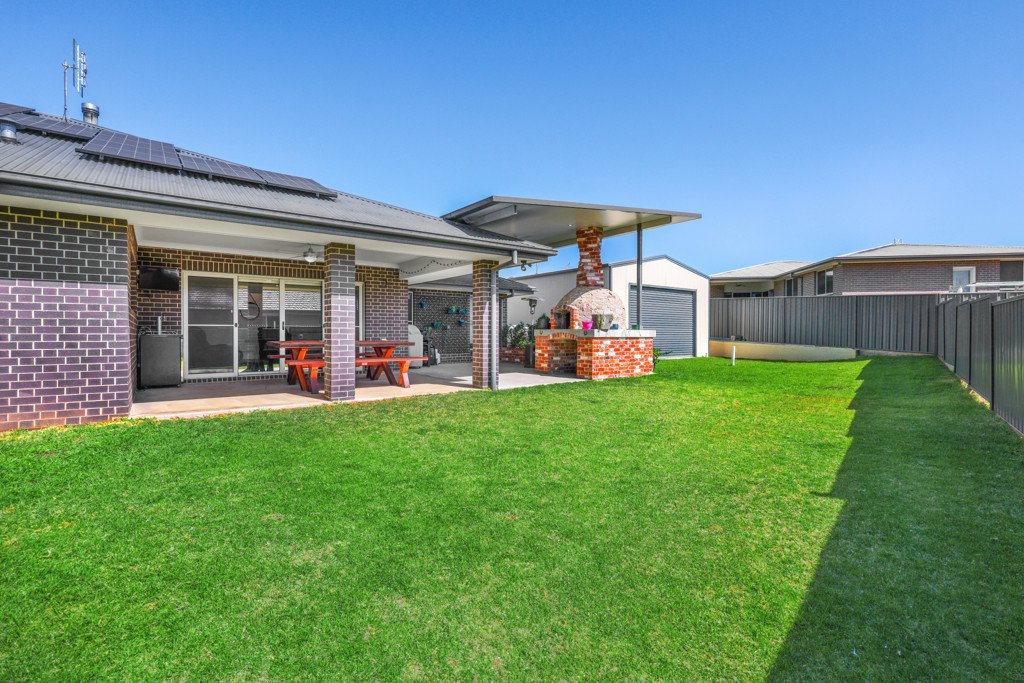 7 Lorikeet Drive TAMWORTH 13