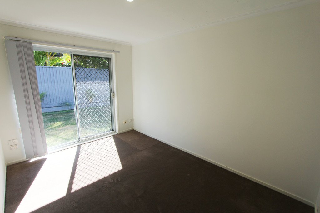 7 Lunar Court BENOWA 13