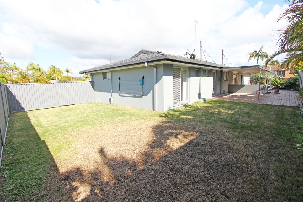7 Lunar Court BENOWA 20