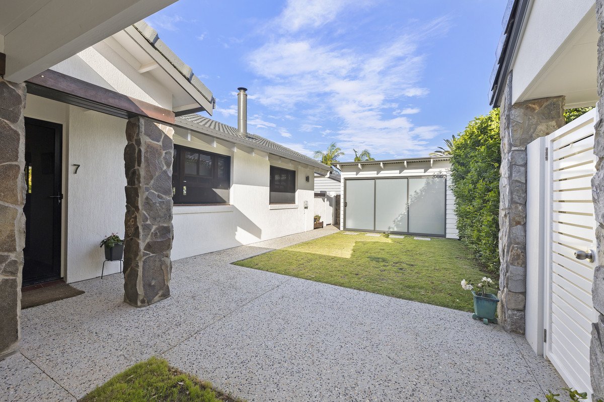 7 Lutana Avenue MIAMI 12