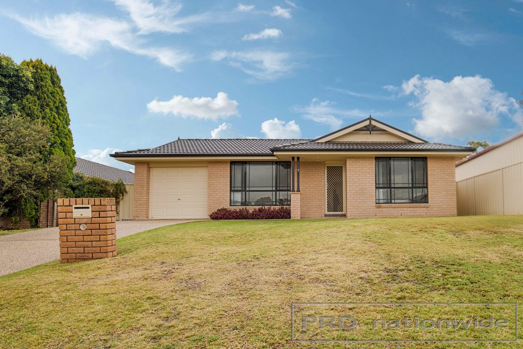 7 Lycett Close METFORD 1