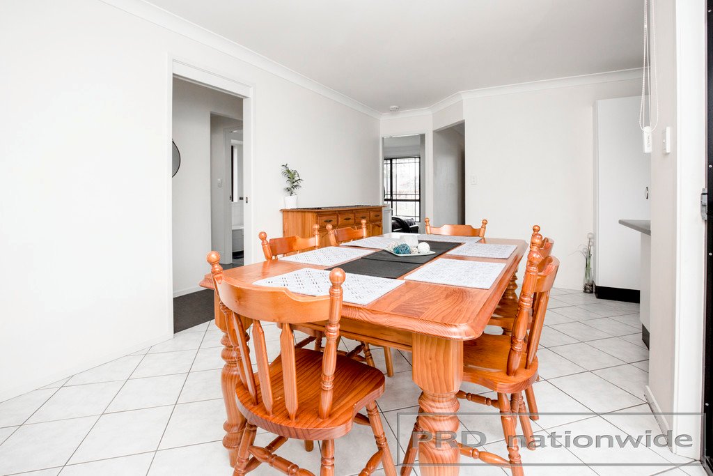 7 Lycett Close METFORD 10