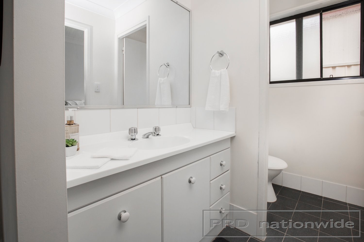 7 Lycett Close METFORD 15