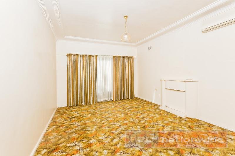 7 MacLaurin Avenue EAST HILLS 3