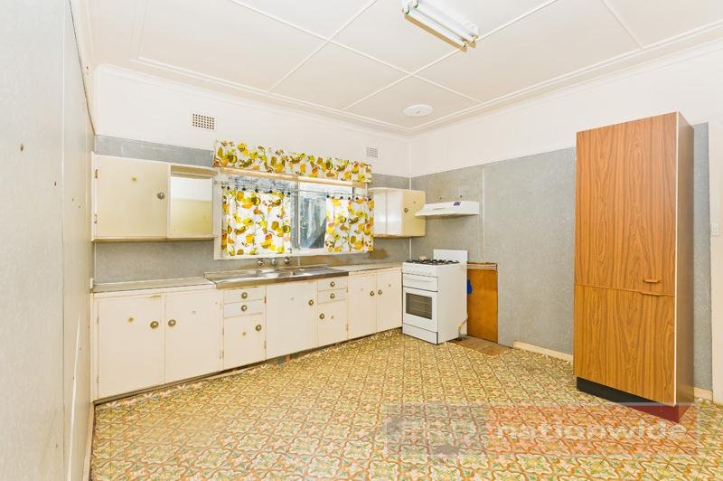 7 MacLaurin Avenue EAST HILLS 4