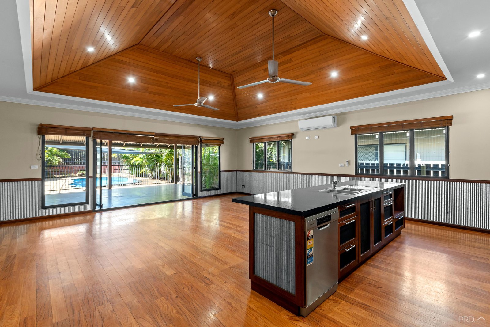 7 Manggala Drive CABLE BEACH 10