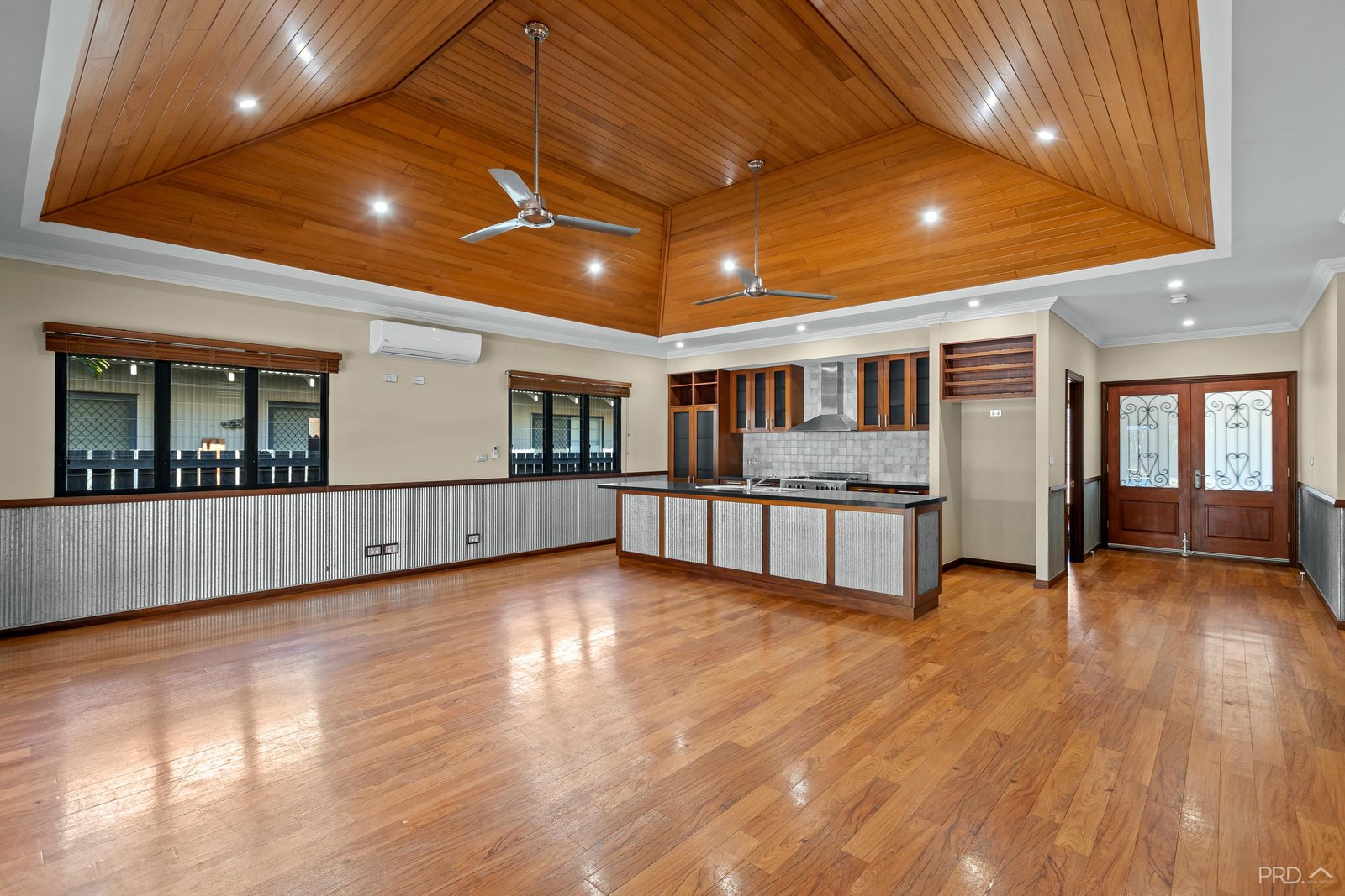 7 Manggala Drive CABLE BEACH 12