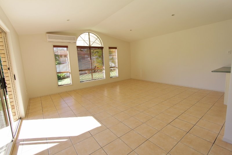 7 Manoora Place ASHMORE 4