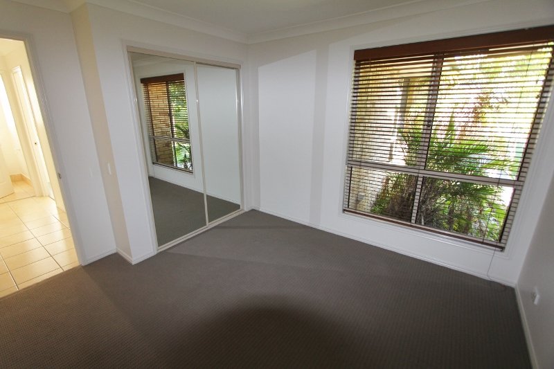 7 Manoora Place ASHMORE 10