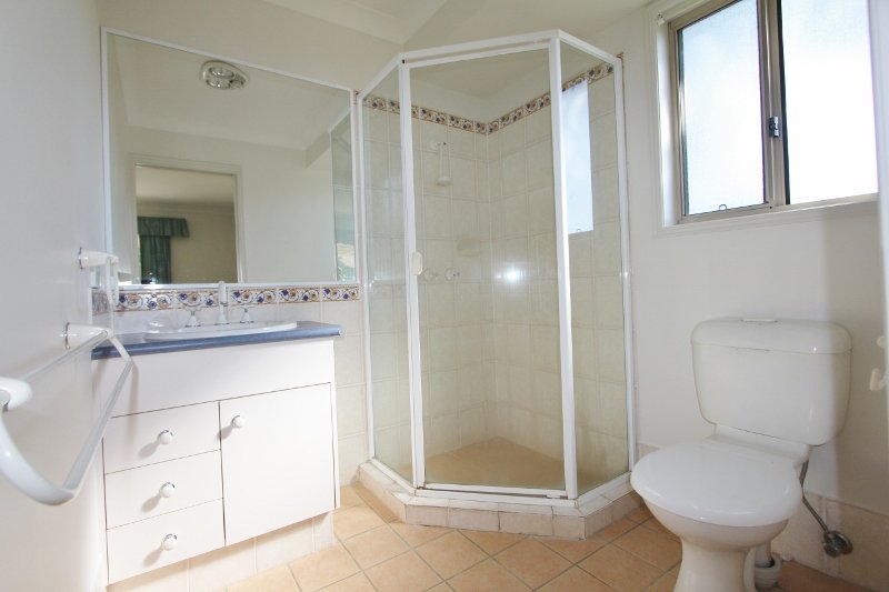 7 Manoora Place ASHMORE 11