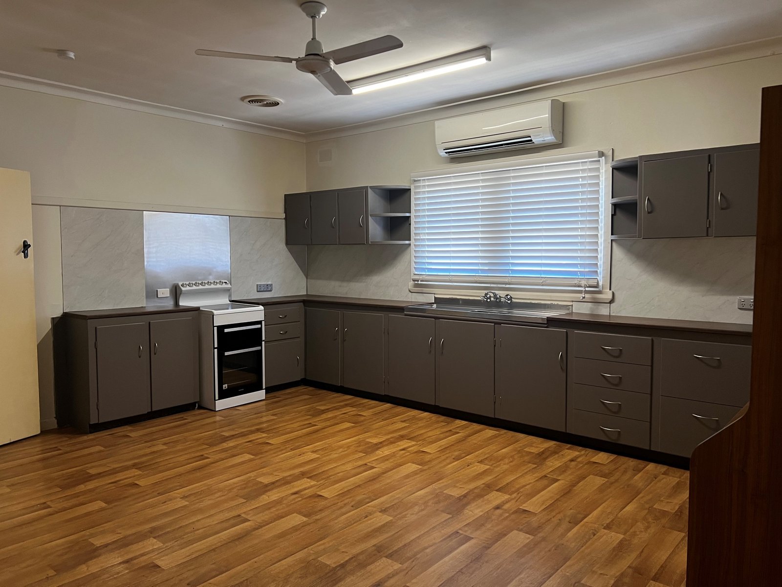 7 Market Street WEST TAMWORTH 8