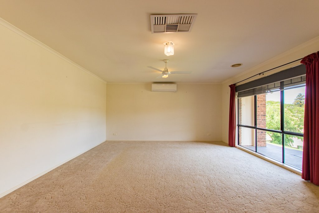 7 Martin Place TUMUT 4