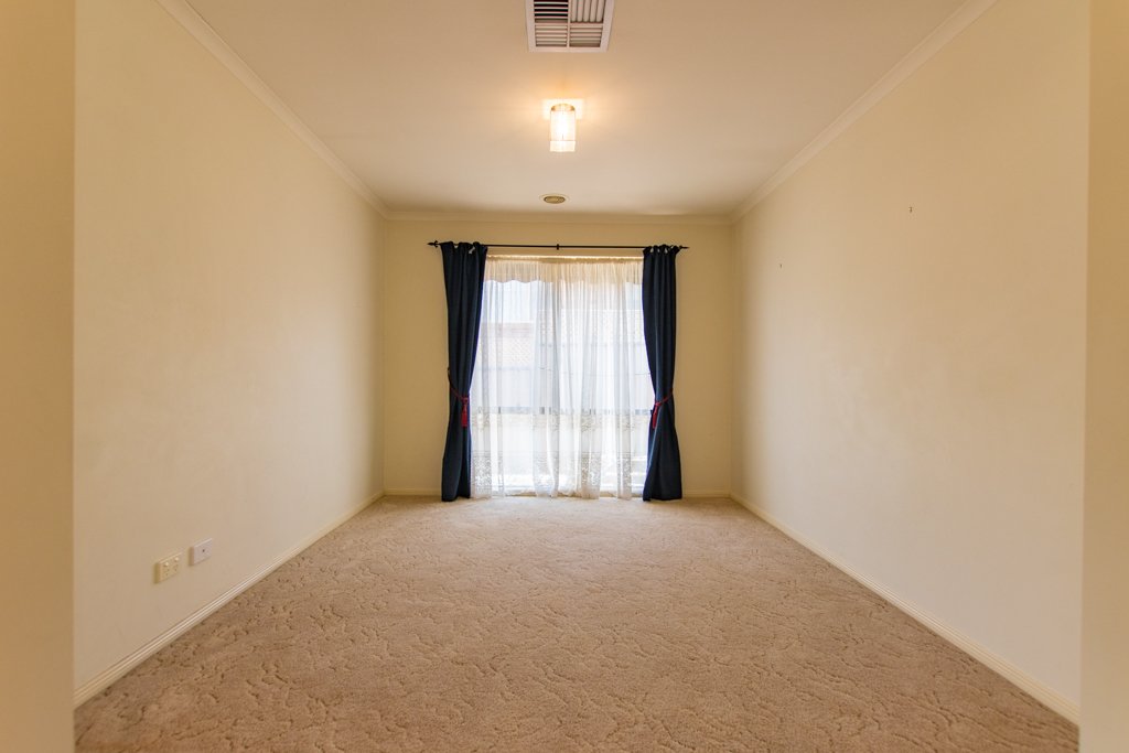 7 Martin Place TUMUT 8