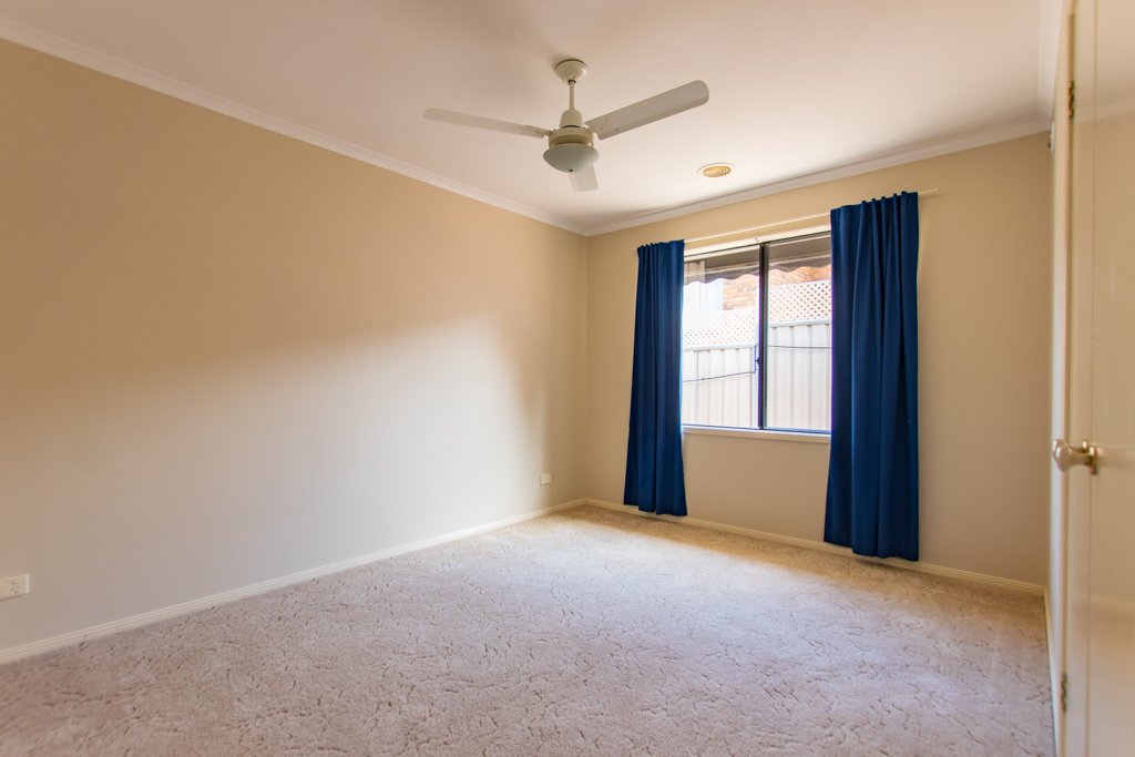 7 Martin Place TUMUT 12