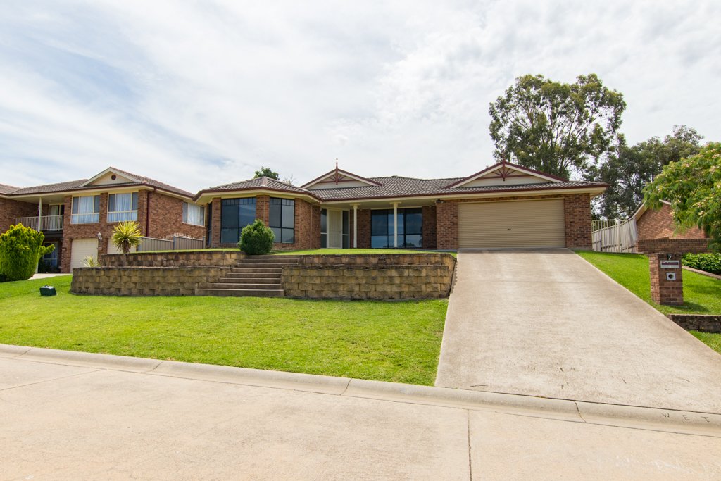 7 Martin Place TUMUT 26