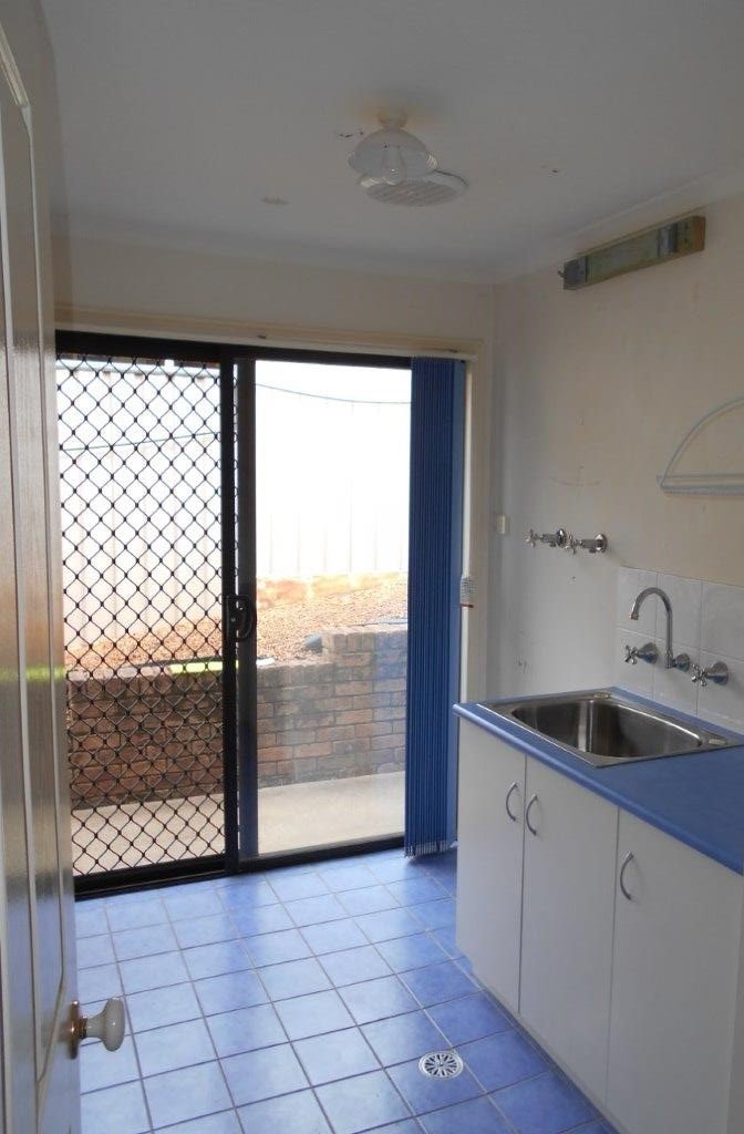 7 Martin Place TUMUT 16