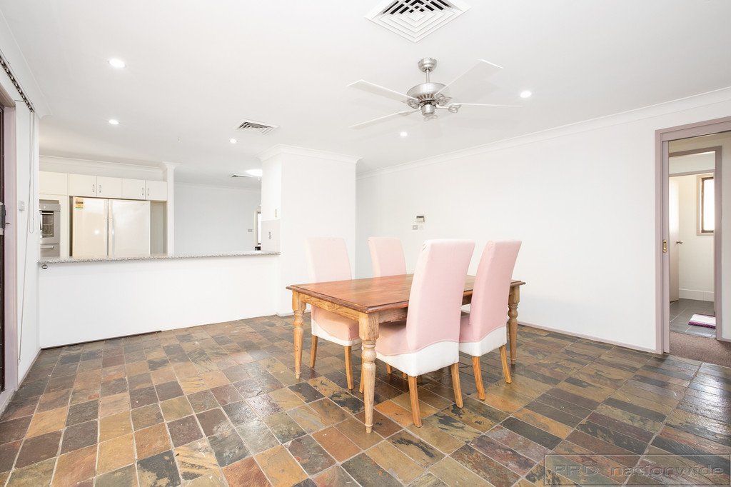 7 Matai Close THORNTON 12