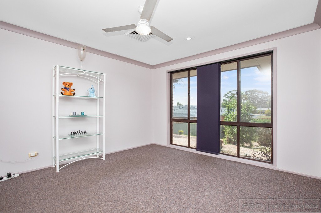 7 Matai Close THORNTON 13