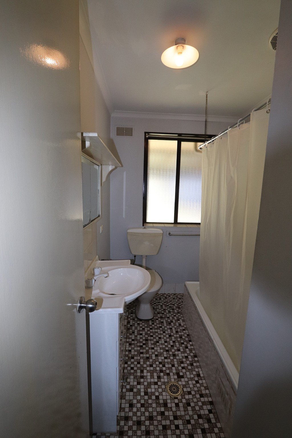 7 Mate Street TUMBARUMBA 13