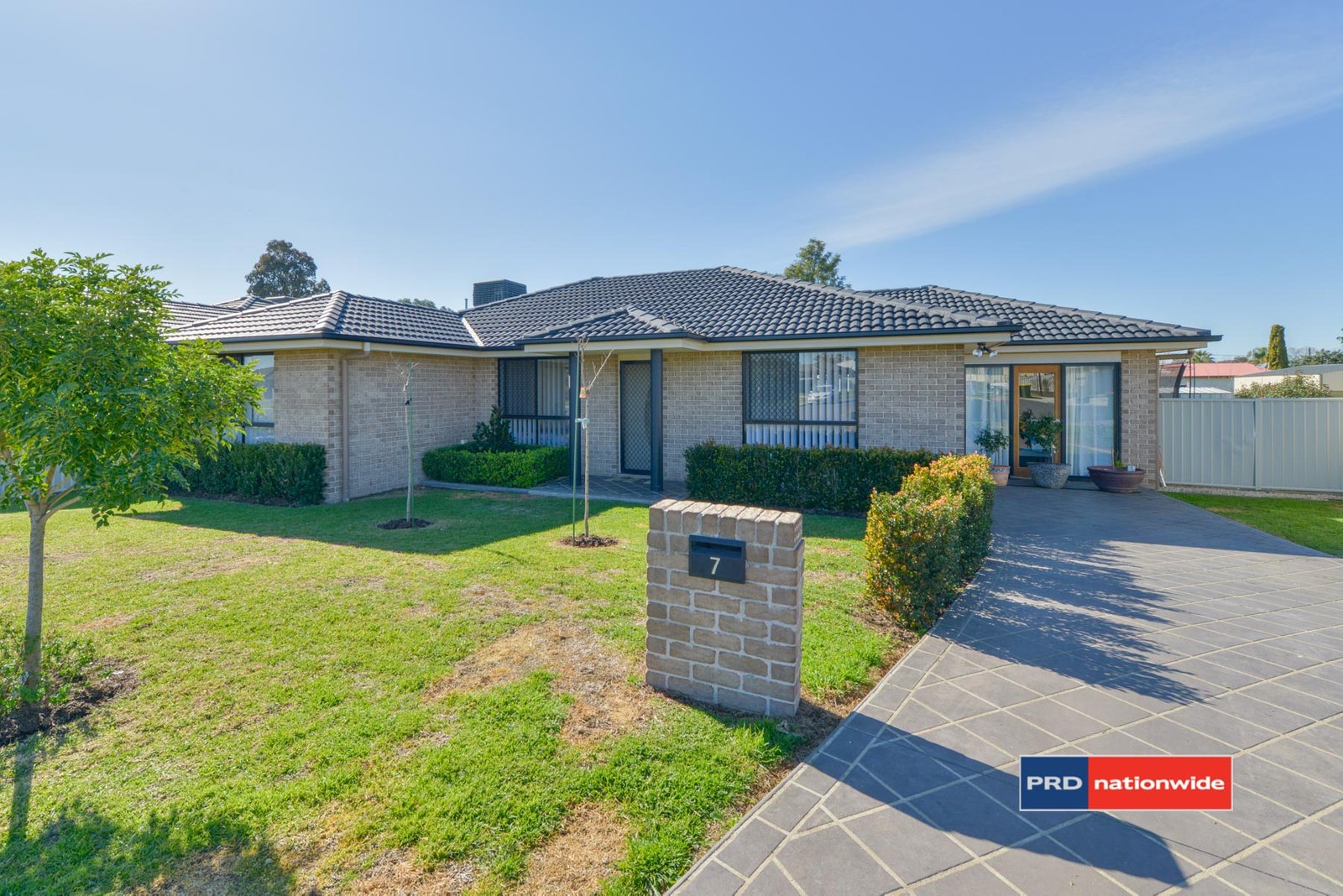 7 Mawson Close TAMWORTH 1