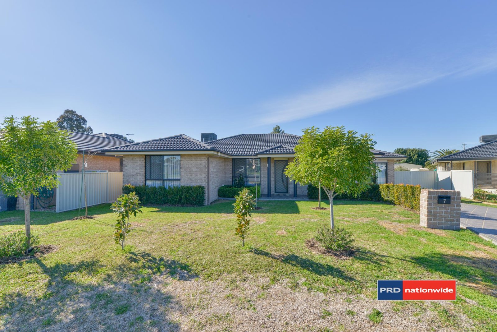 7 Mawson Close TAMWORTH 23