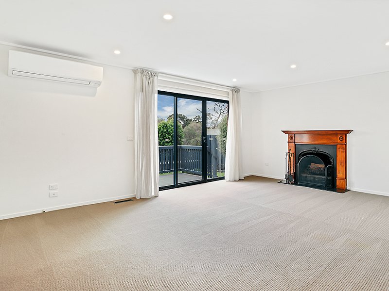 Gallery: 7 Maxflo Court