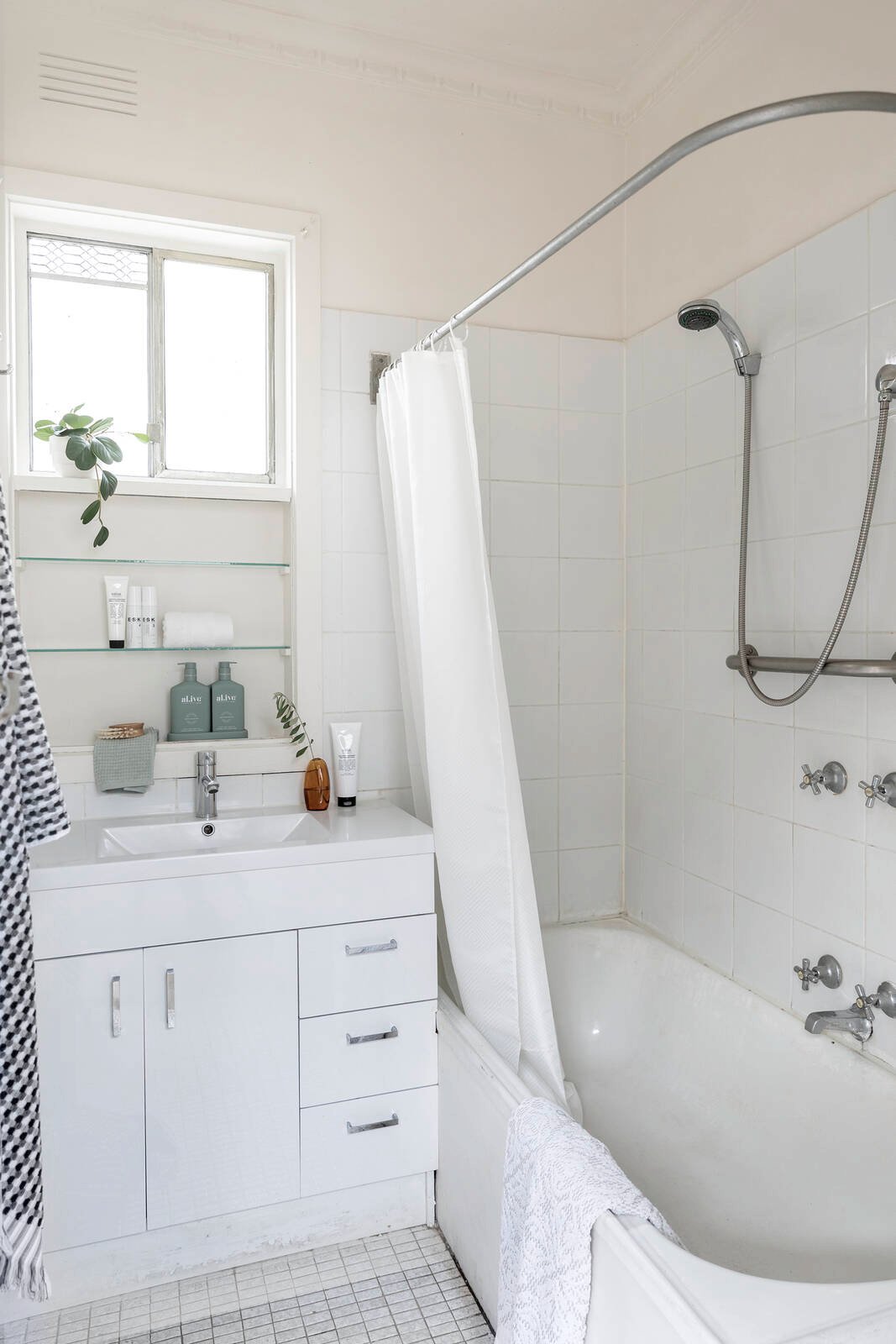 Real Estate and Property in 7 May Road, Toorak, VIC