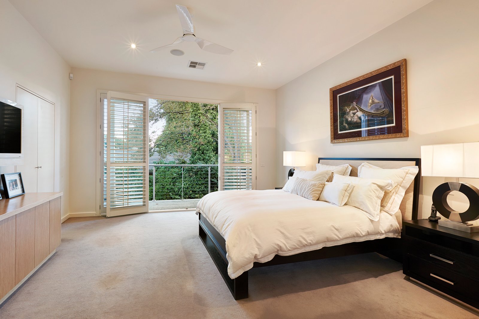 Real Estate and Property in 7 Mayfield Avenue, Malvern, VIC