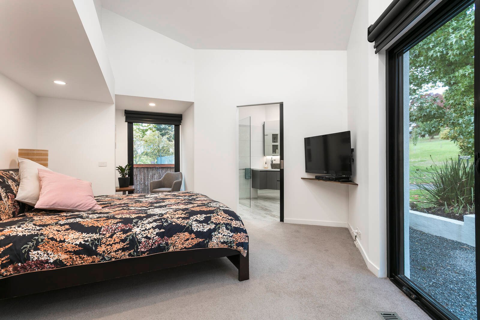 Real Estate and Property in 7 McCubbin Terrace, Doncaster East, VIC