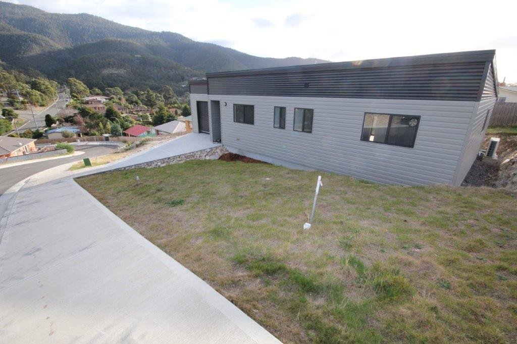 7 McGill Rise CLAREMONT 11