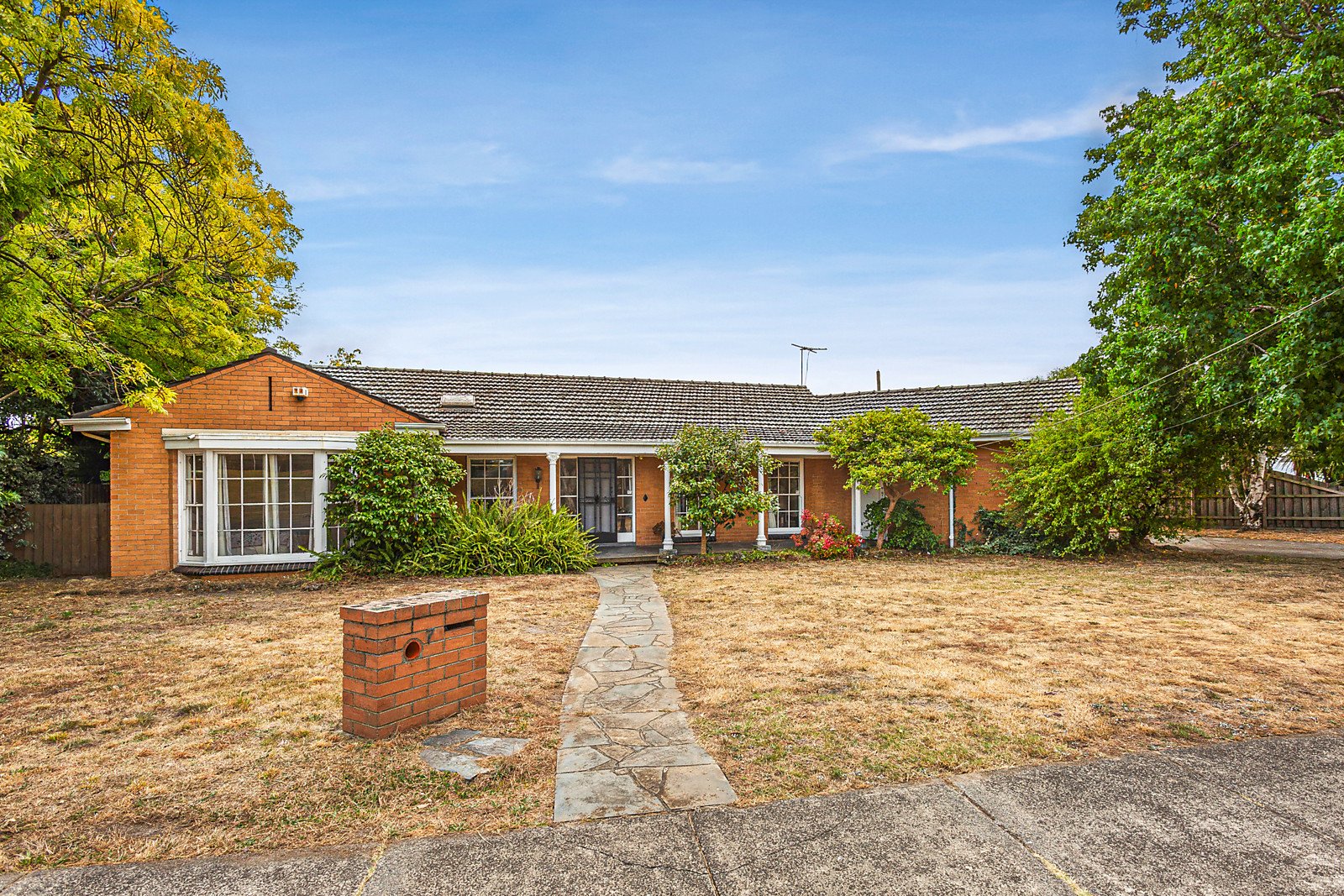 7 Medina Road, Glen Waverley VIC 3150
