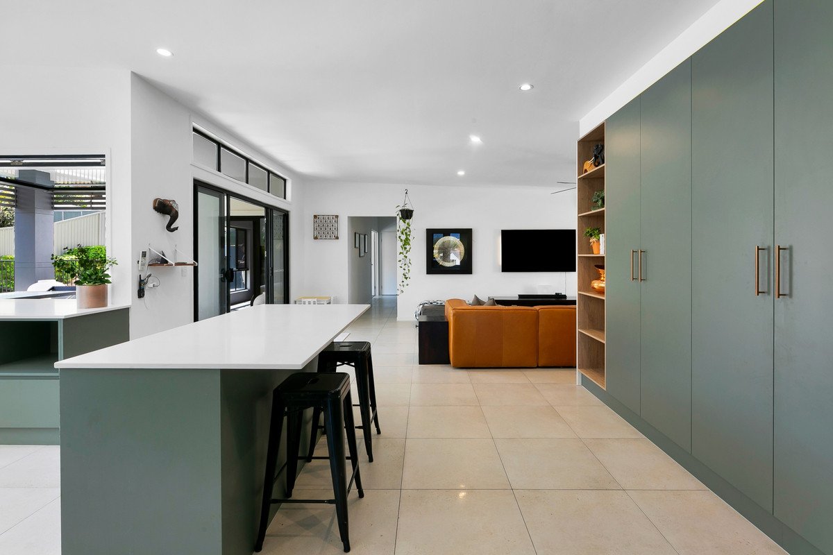 7 Medinde Court Robina 4