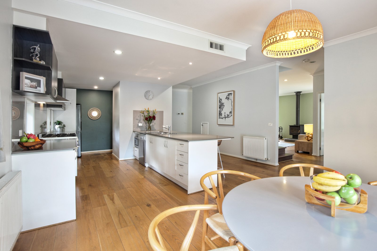 Real Estate and Property in 7 Melville Drive, Kyneton, VIC