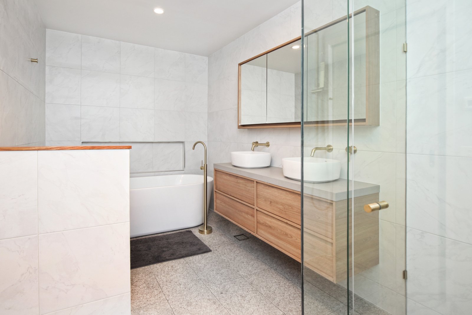 Real Estate and Property in 7 Melville Drive, Kyneton, VIC