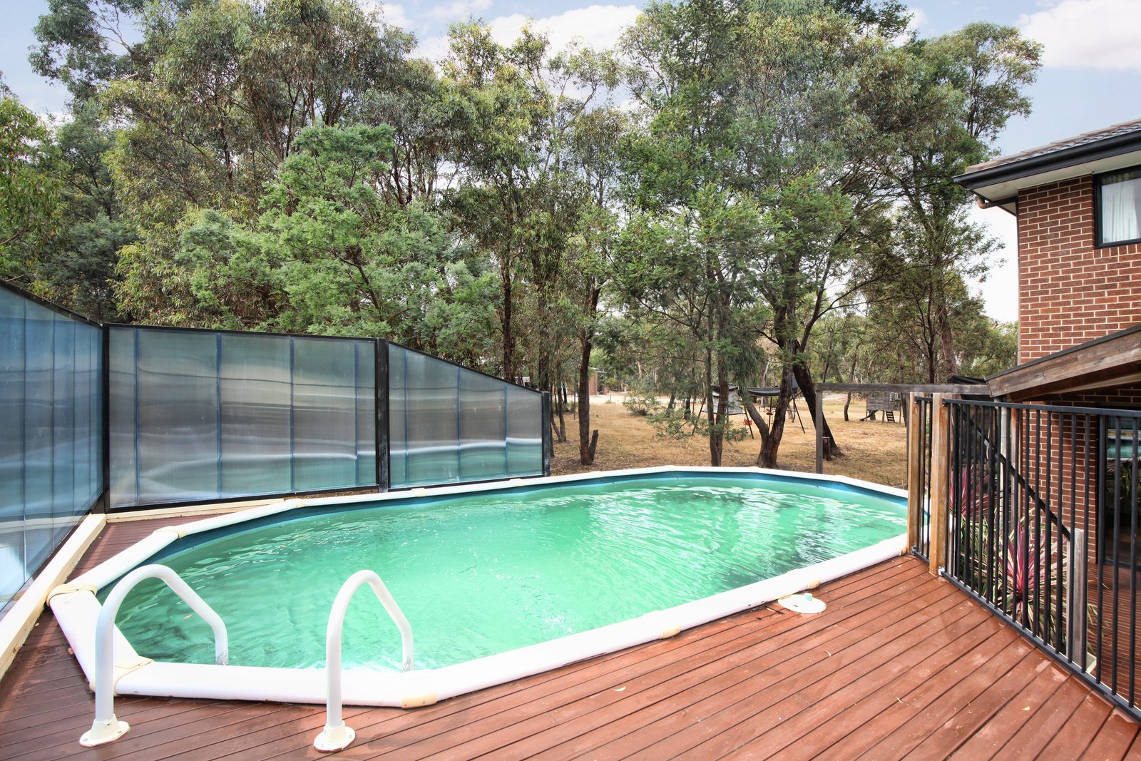 Real Estate and Property in 7 Melville Drive, Kyneton, VIC