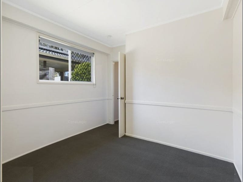 7 Michael Street REDLAND BAY 6