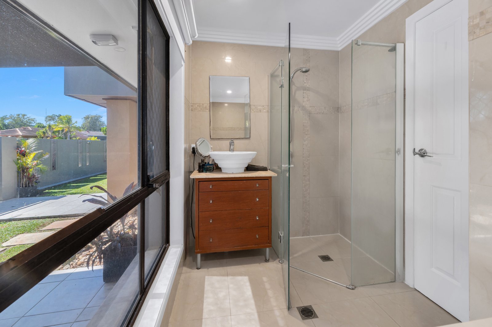 7 Miralie Place ASHMORE 18