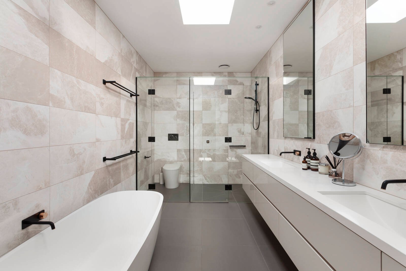 Real Estate and Property in 7 Monomeath Avenue, Toorak, VIC