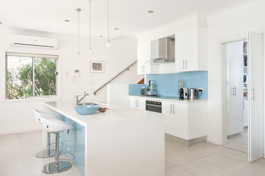 7 Myan Close CORLETTE 9