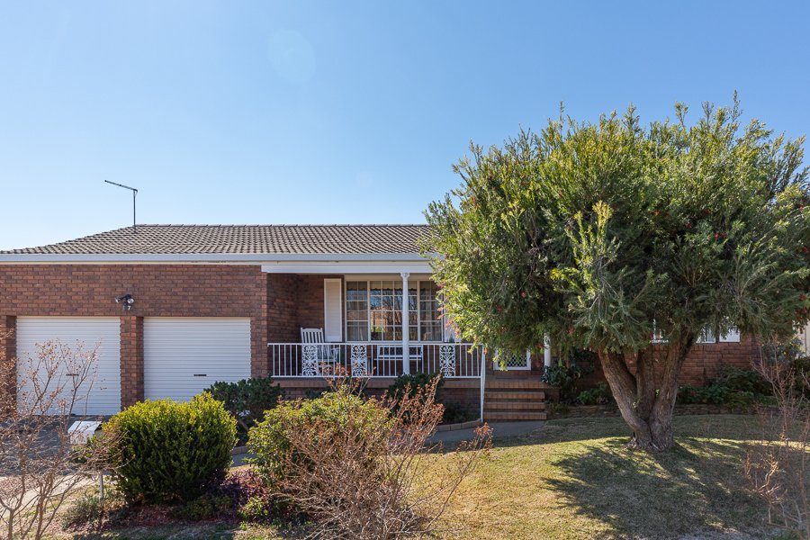 7 Myndee Avenue TAMWORTH 1