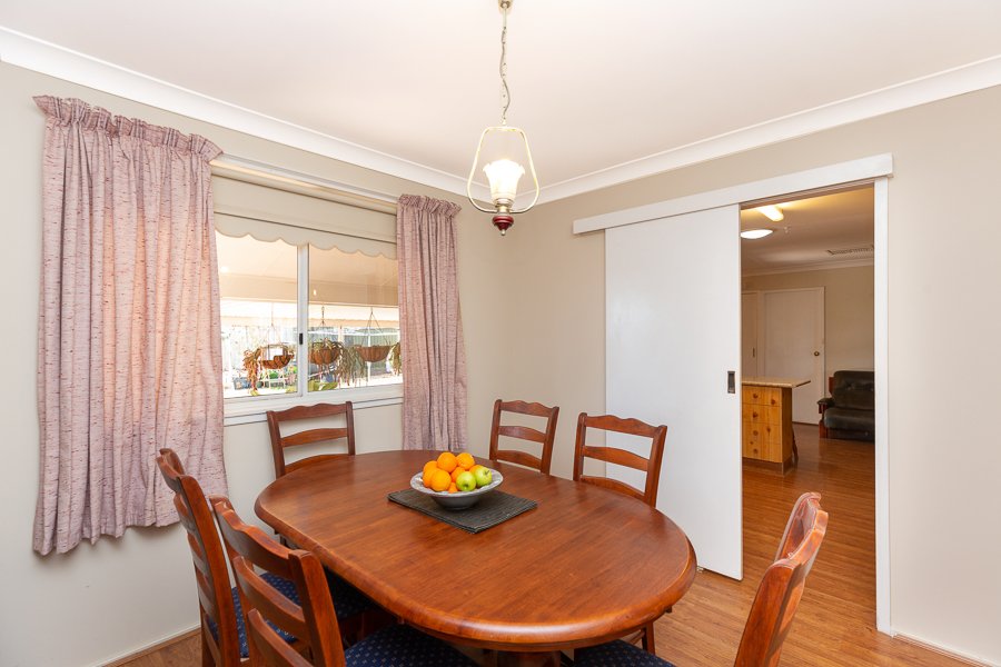 7 Myndee Avenue TAMWORTH 3