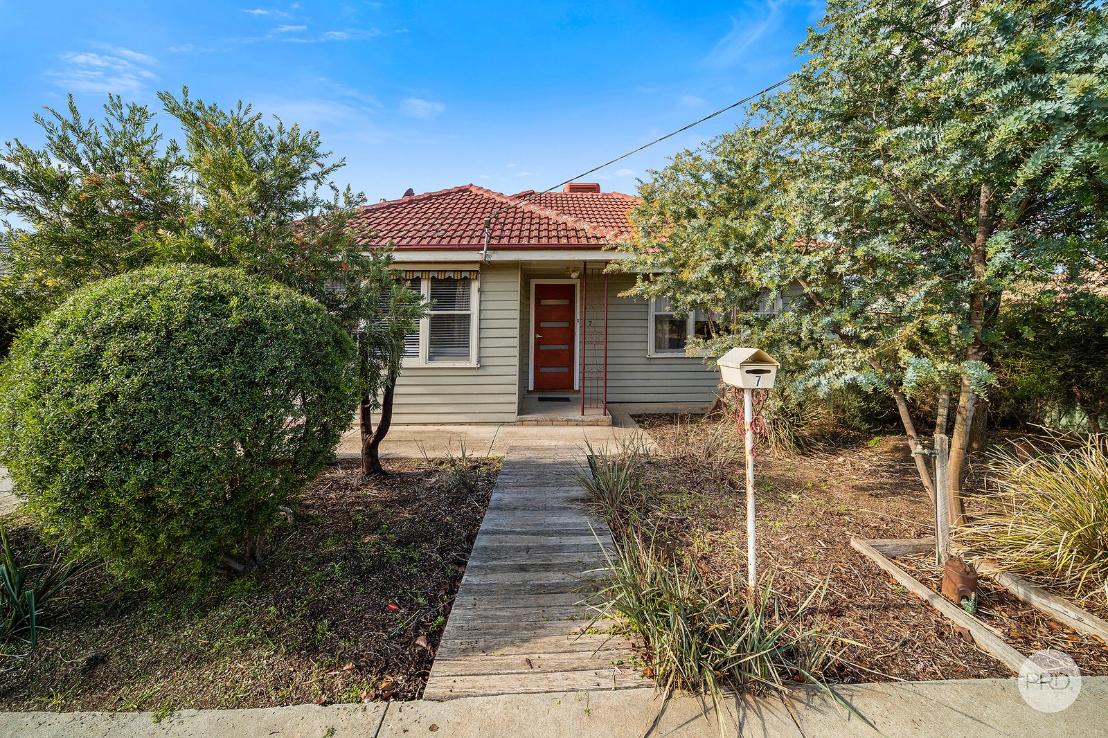 7 Nankoor Street GOLDEN SQUARE 1
