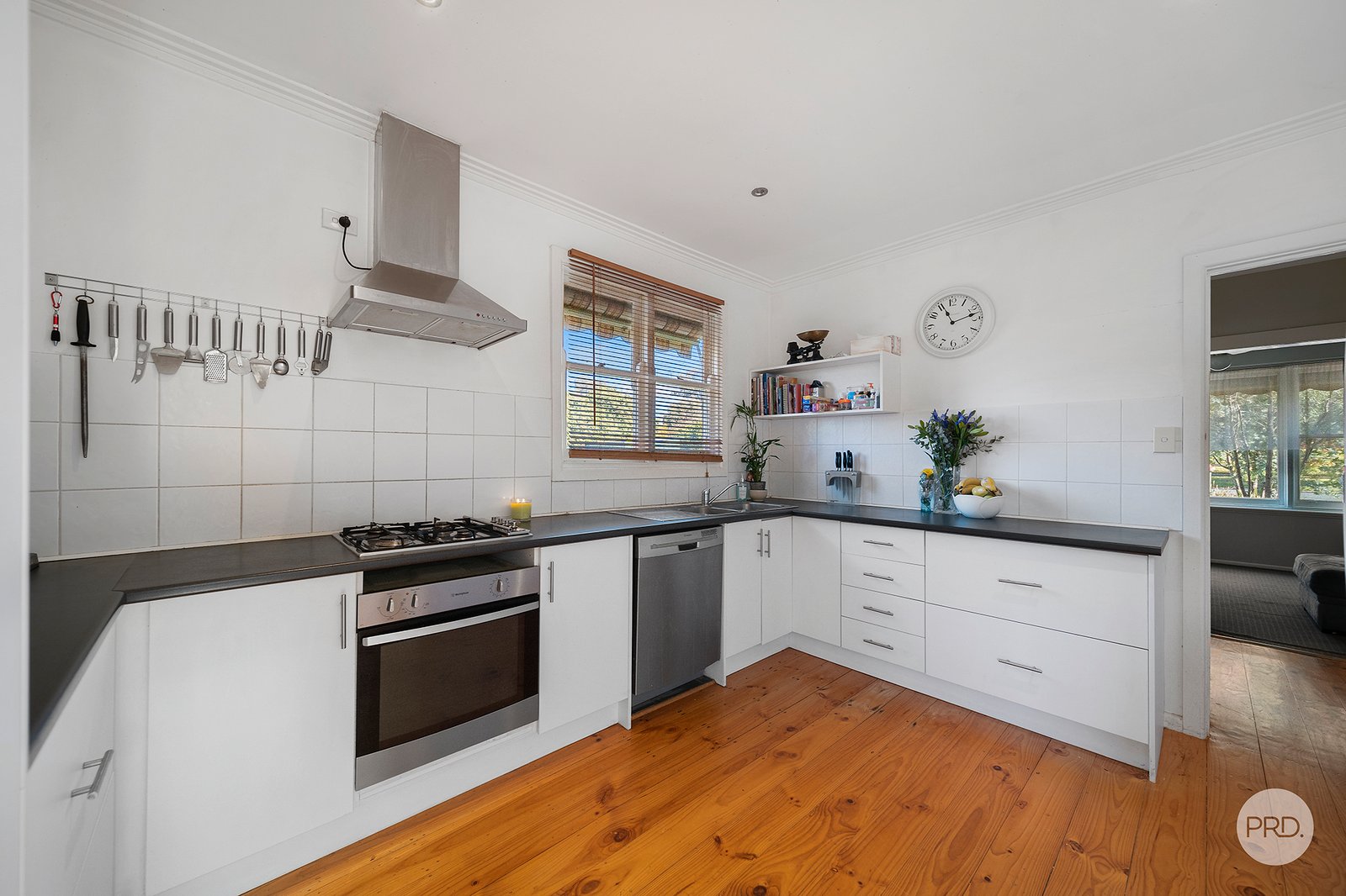 7 Nankoor Street GOLDEN SQUARE 3