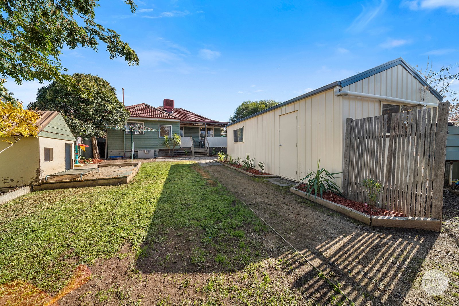 7 Nankoor Street GOLDEN SQUARE 11