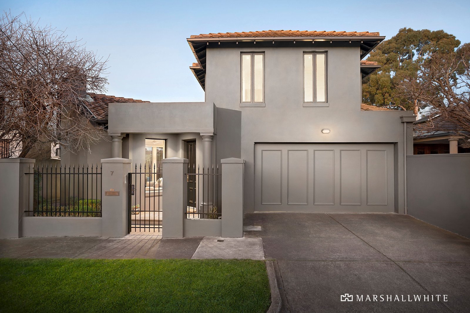  7 Nanoon Close