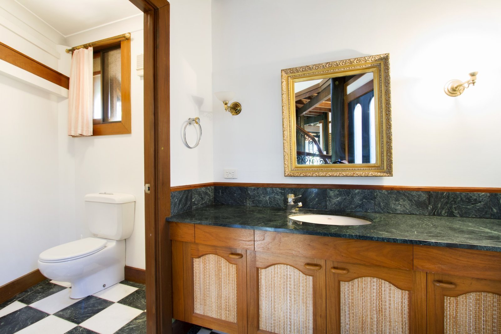 7 Neerim Crescent SHUTE HARBOUR 16